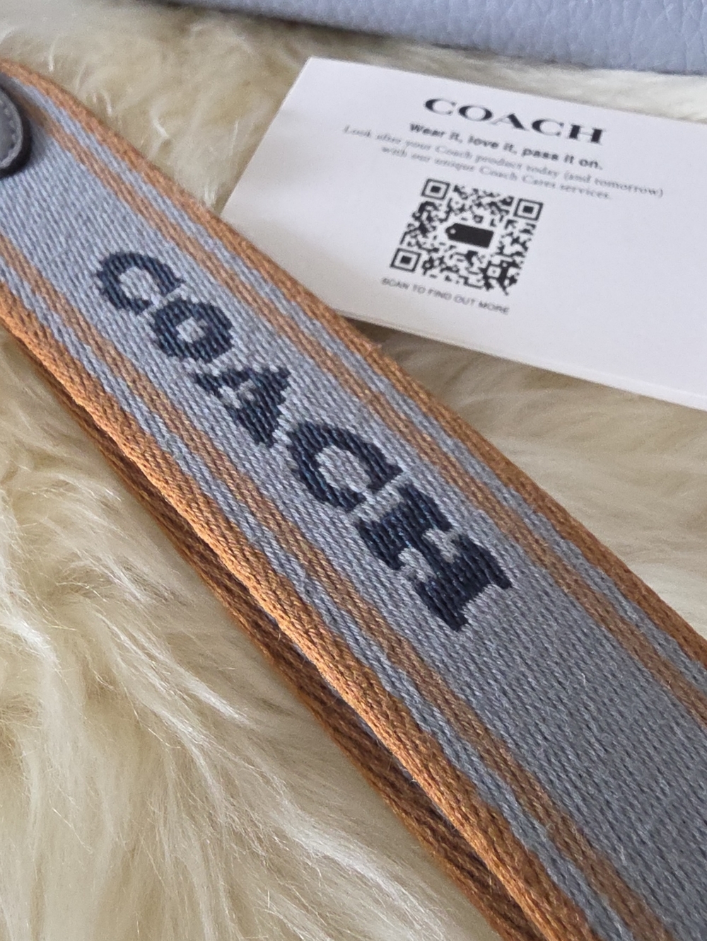 Gorgeous NWT Coach Grey Mist Pebbled Leather Long Zip Around Wallet π©Άππ - Picture 4 of 15